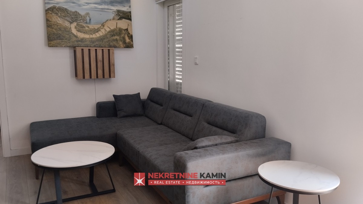 Renovated Two-Bedroom Apartment with a Large Terrace and Garden for Rent, Bečići